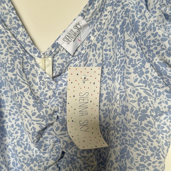 Blue and white ruched blouse - Picture 3 of 3